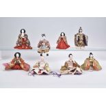 Los 8 Hina-Puppen 20. Jh., ungemarkt, Masse, Kunsthaar und Ornamentstoff, traditionell
