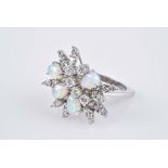 Opulenter Opal-Brillant-Ring WG 750, 10 g, floral, abstrakt, assymetrisch, mit 4 tropf