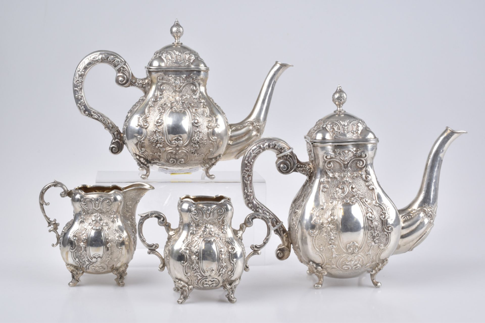 Prunkvolles Kaffee- und Tee-Set Silber, gepunzt Halbmond Krone 800, insgesamt ca. 2460