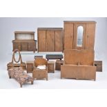 Rustikales Puppenstubenmöbel Holz, verschiedene Programme aus verschiedenen Zeiten, S