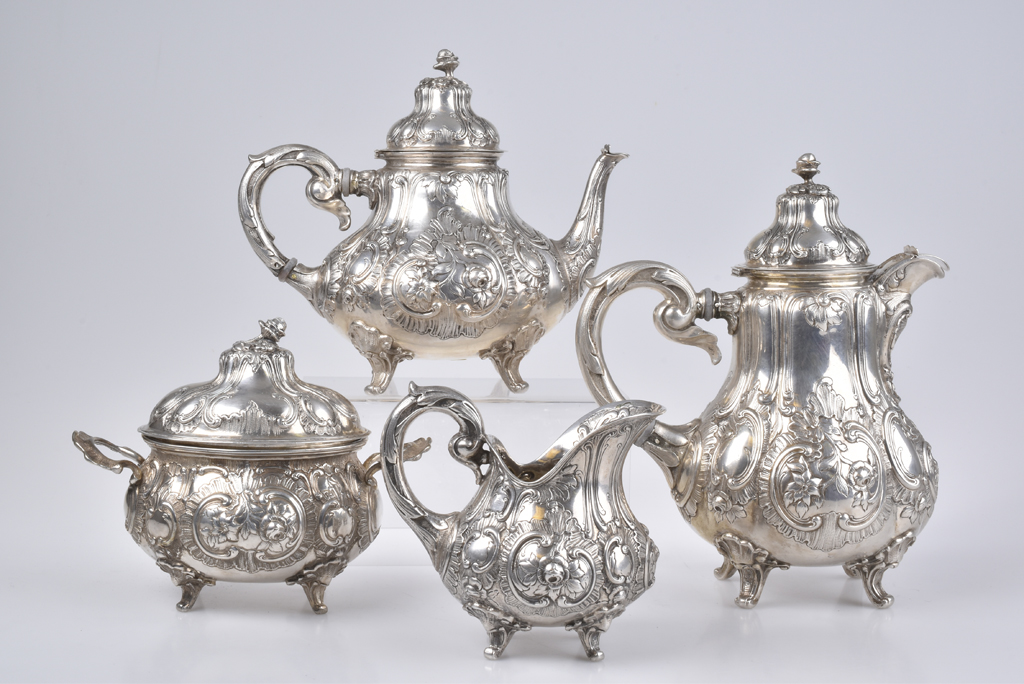 Prunkvolles Kaffee- und Tee-Set Silber, gepunzt 800, Anfang 20. Jh., J. L. Schlinghoff