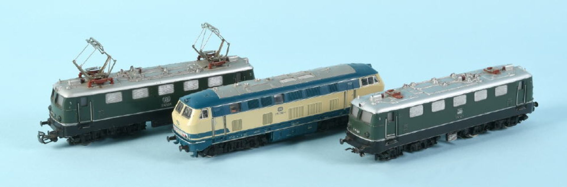 Märklin - E-Loks, 2 Stück und 1 Diesellok