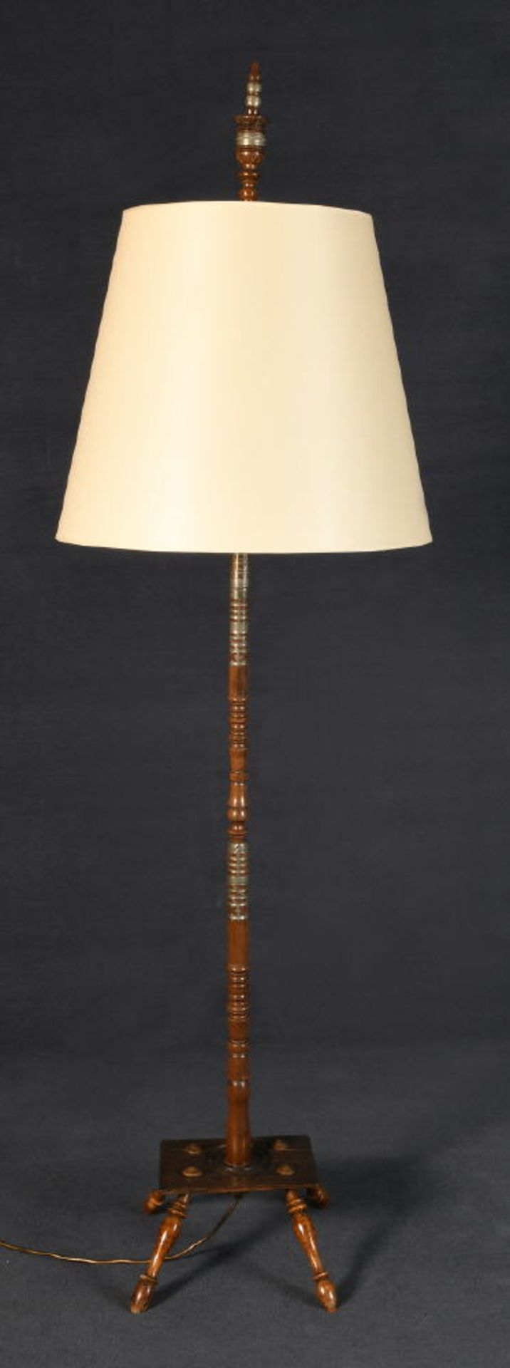 Stehlampe