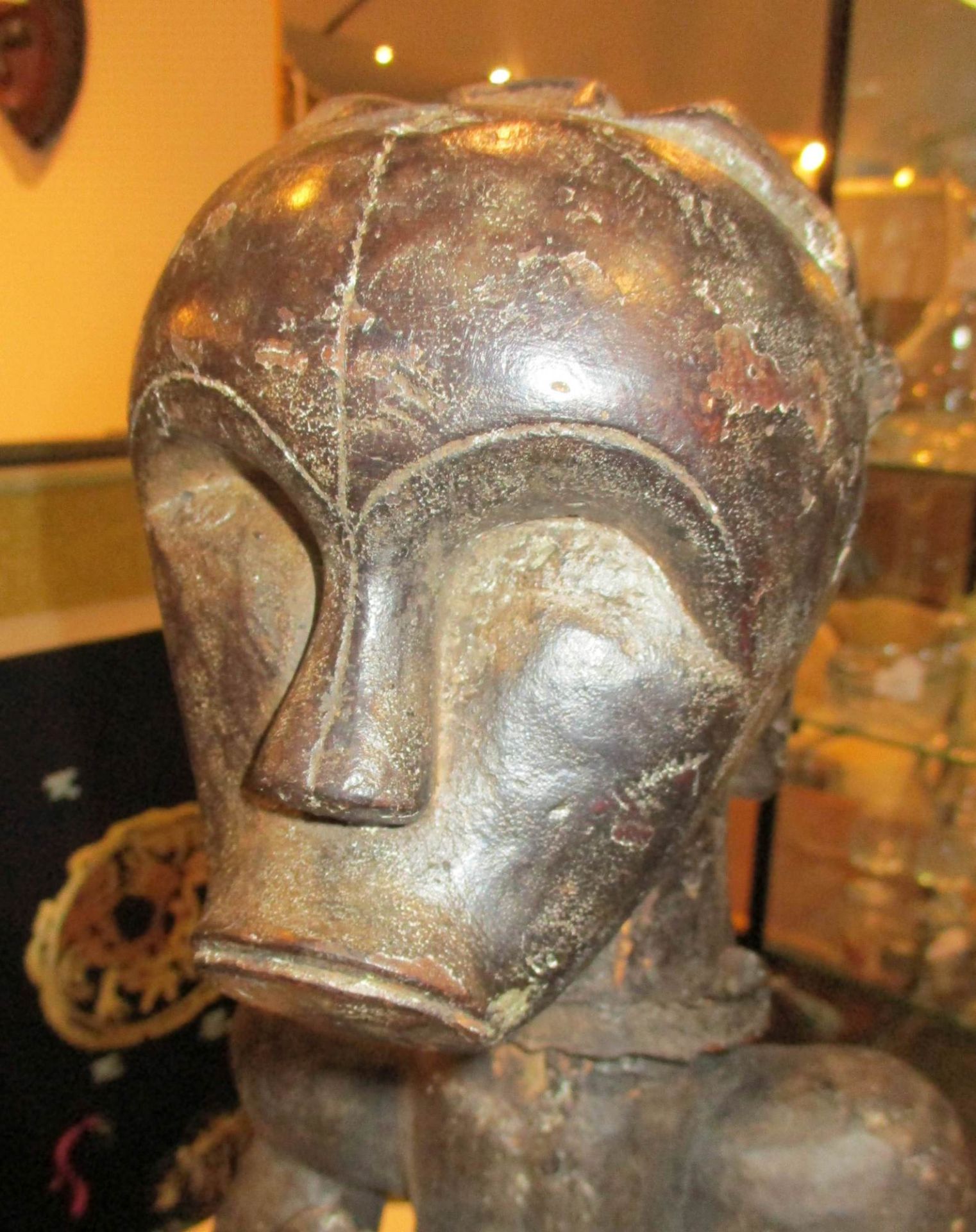 Afrikanische Kultfigur - Sitzende männliche Figur - Bild 3 aus 12