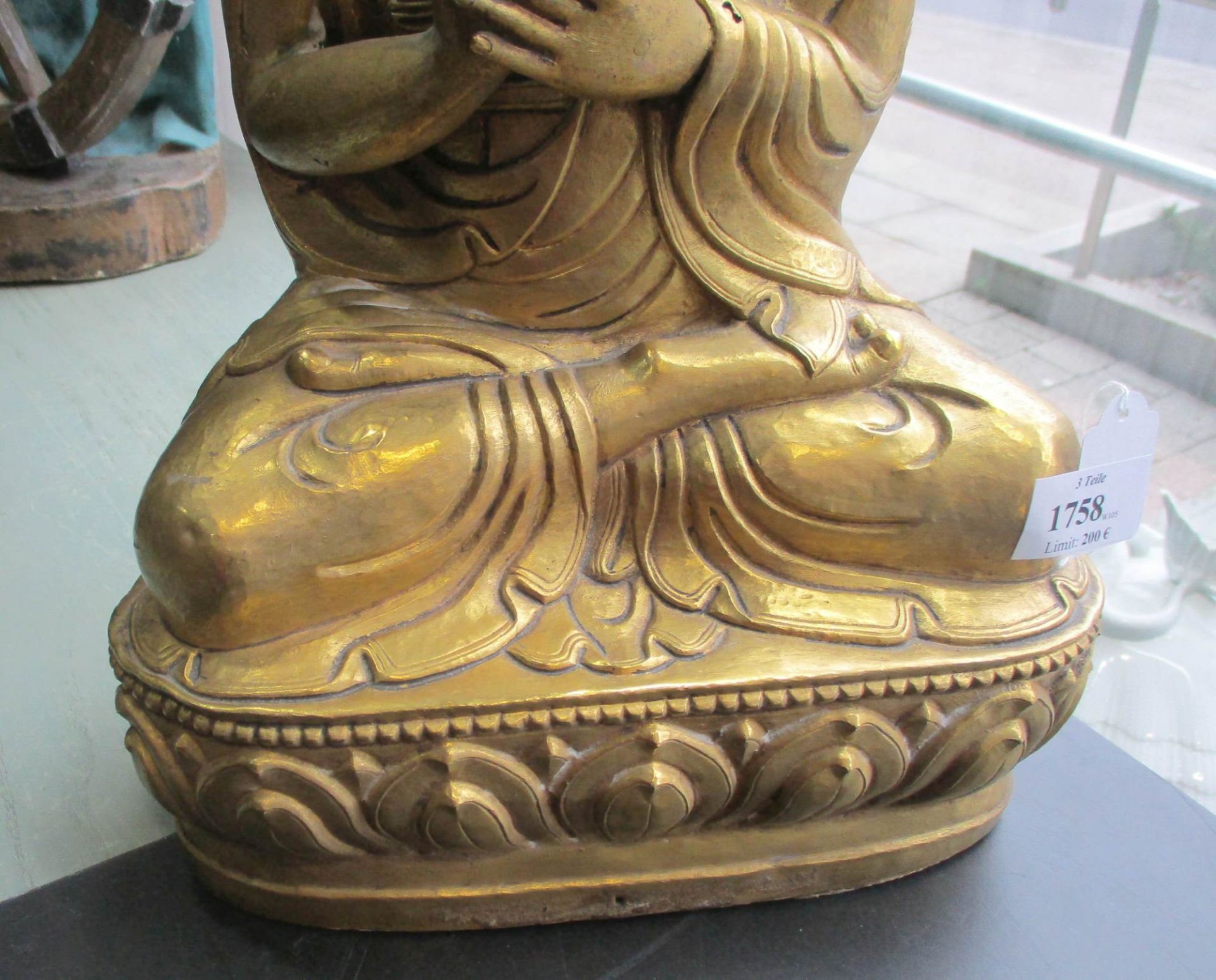 Sitzender Buddha mit Radandrehungsgeste (dharmacakramudra) - Bild 4 aus 10