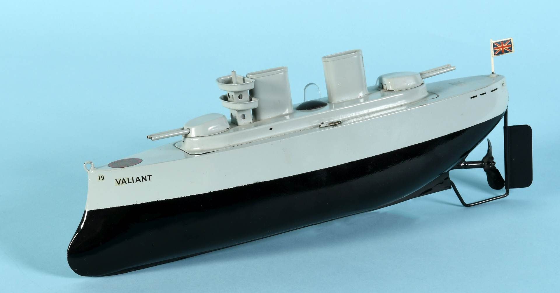 Kriegsschiff - Valiant "Sutcliffe Model, England"