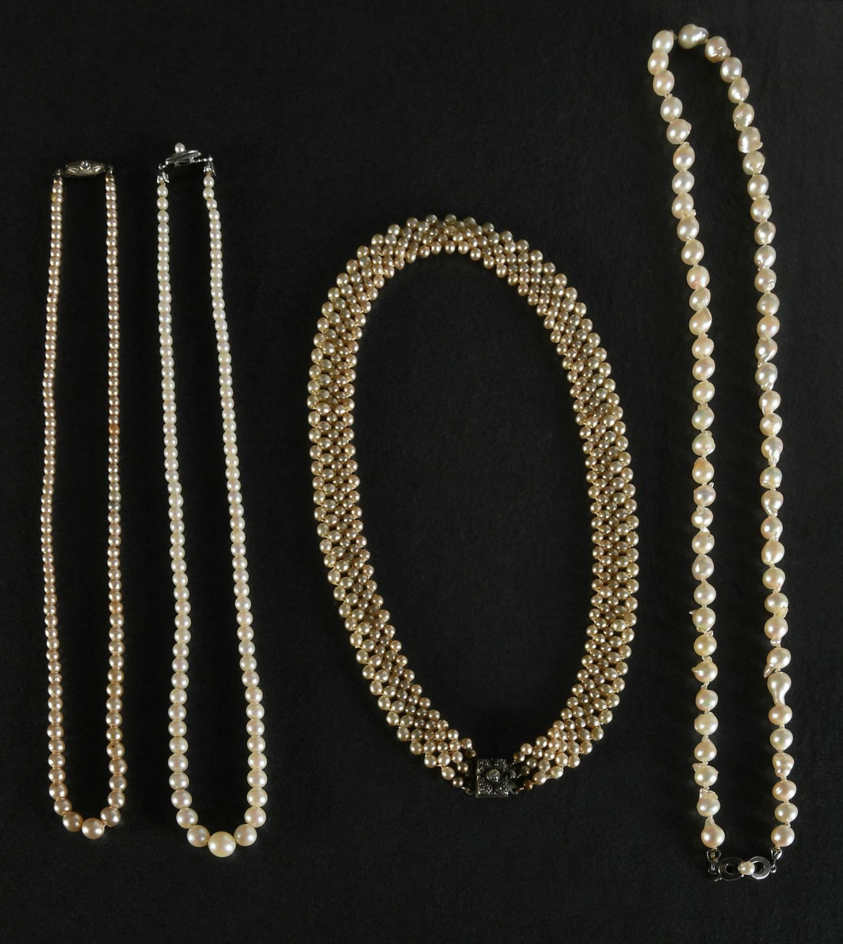Perlenketten, 4 Stück
