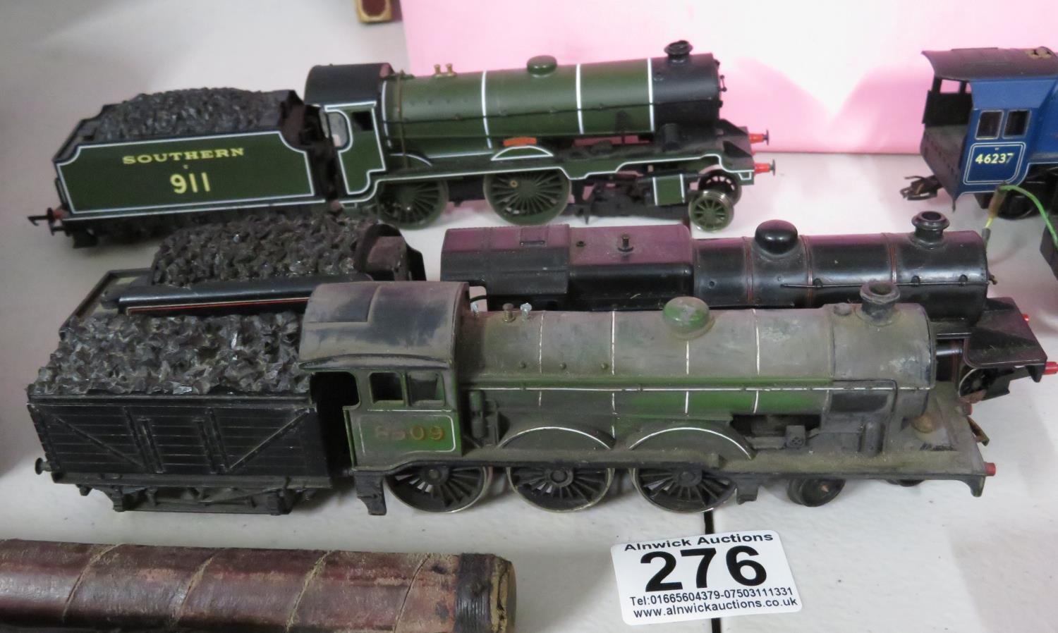 2x Hornby 00 engines with tenders