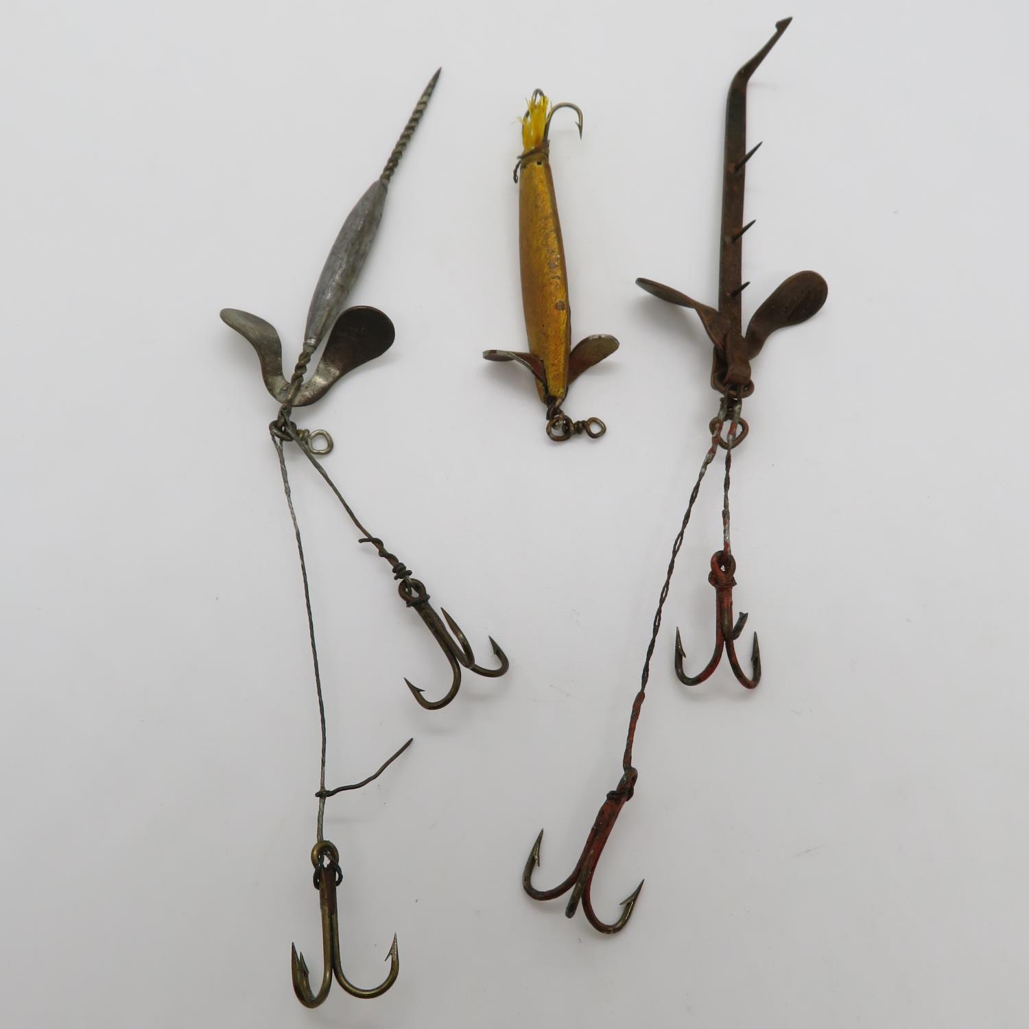 3x vintage Hardy lures 2x dead bait lures and 1x bottom sprat