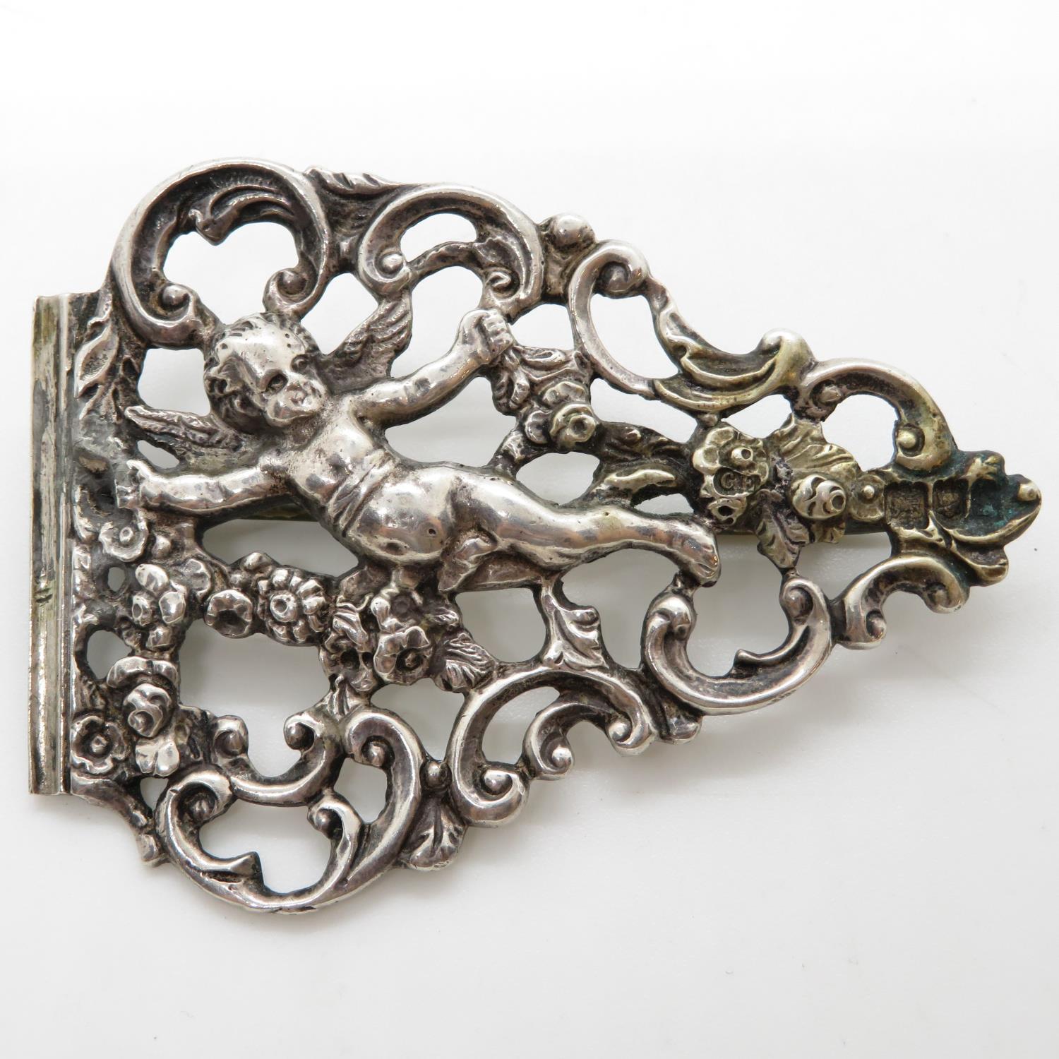 Silver cherub brooch 36g