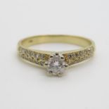 18ct solitaire approx 2.5ct diamond with diamond shoulders 2.7g size P