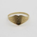 Very small child's Edwardian 9ct gold ring .6g size H