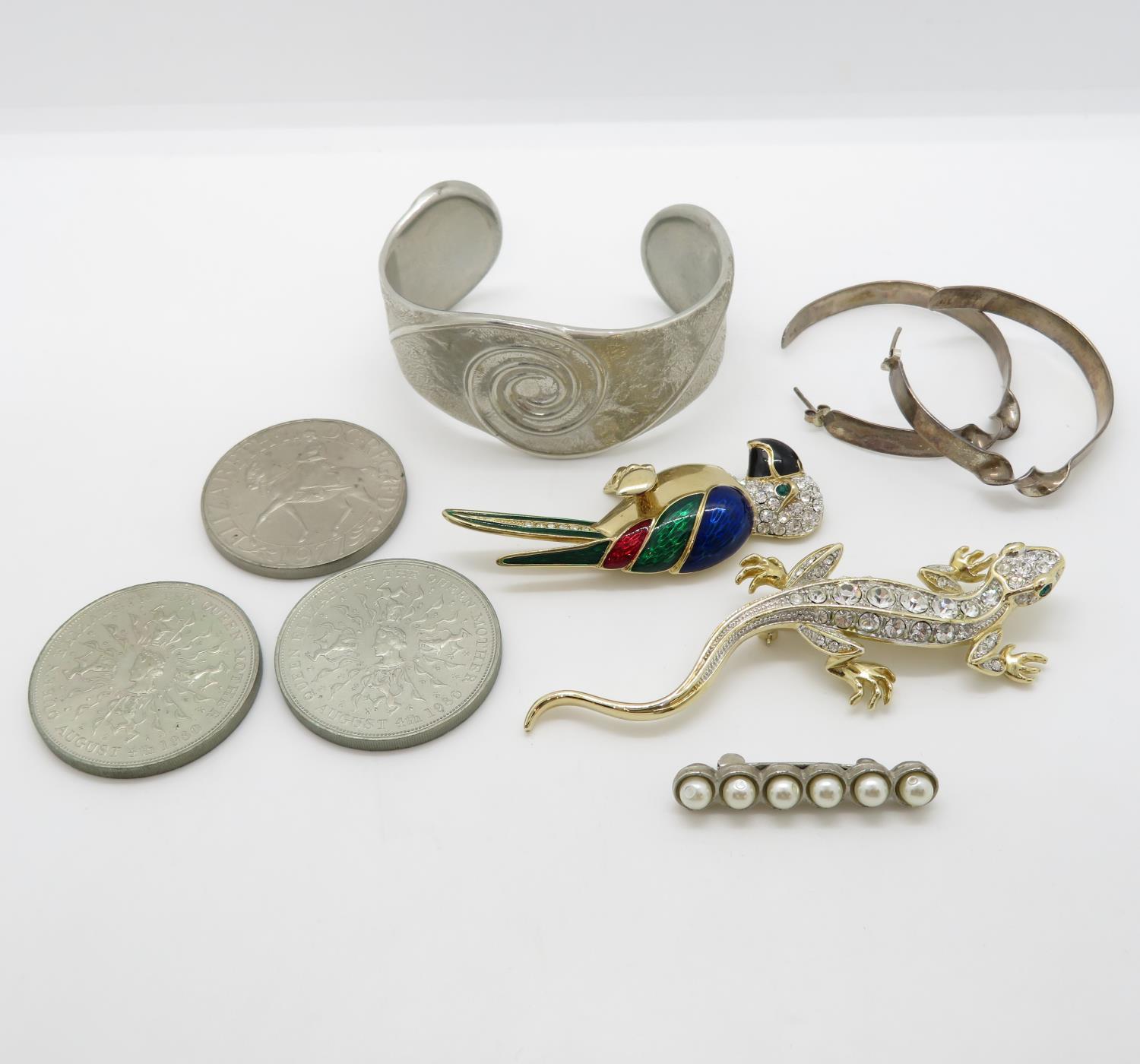 Collection of costume jewellery