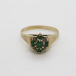 2.6g 9ct gold emerald stones size N ring