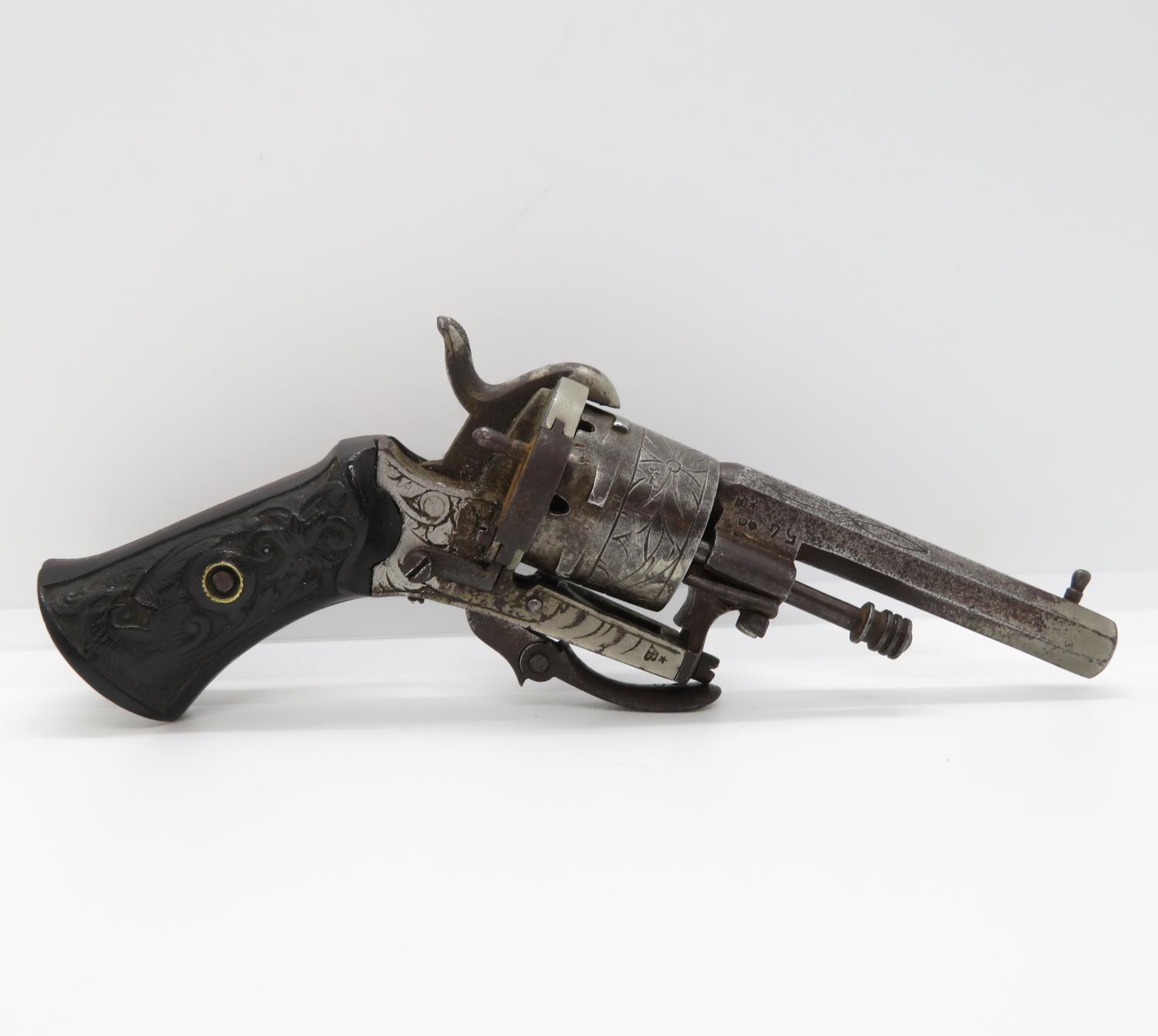 Fully functioning miniature pistol six shooter