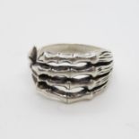 Silver adjustable size ring of Skeleton hand