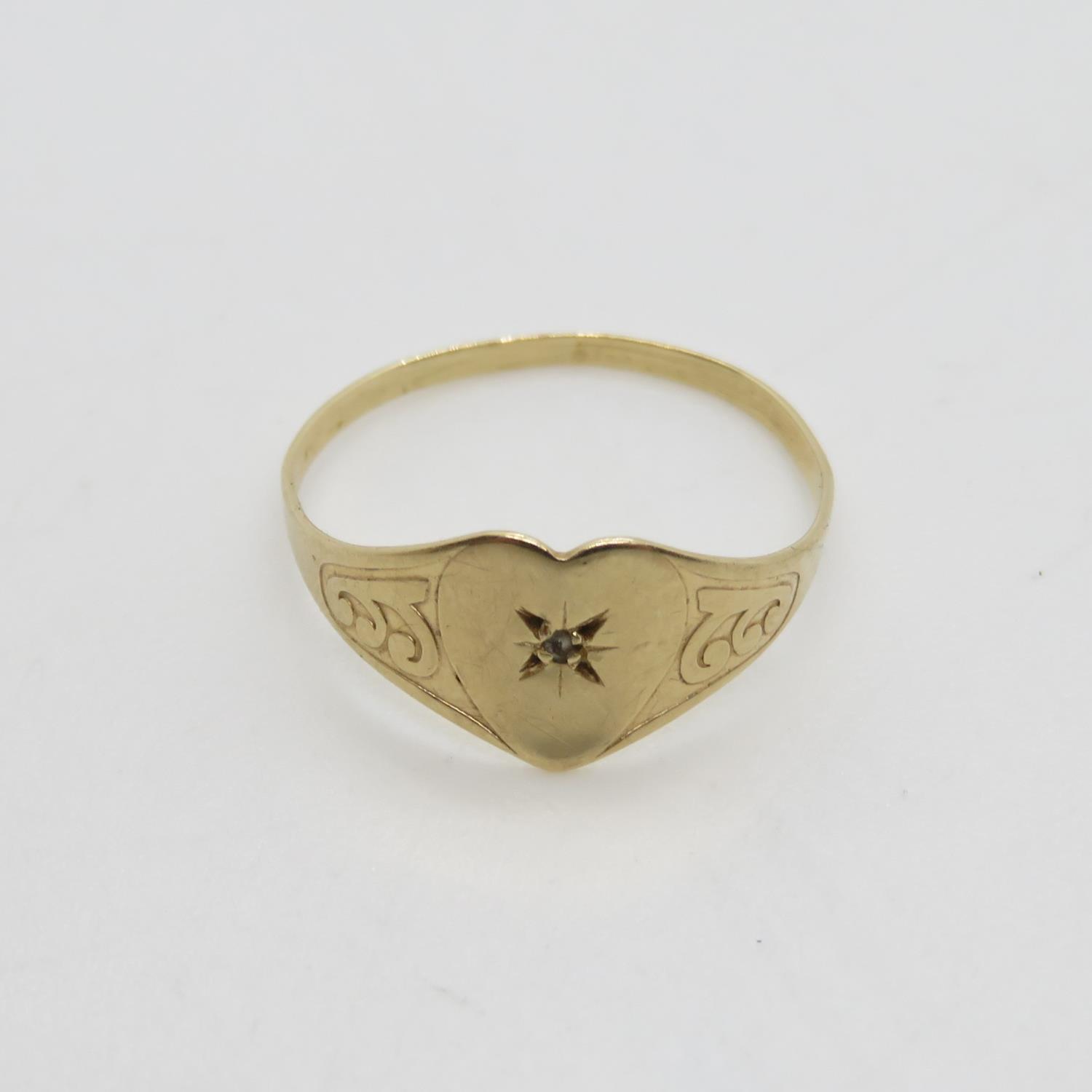 Very small child's Edwardian 9ct gold ring .6g size H - Image 2 of 3