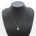 9ct gold locket and necklace 4.5g