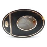 Gold tortoiseshell and agate snuff box in excellent condition