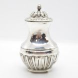 3.5" silver pepper cruet 44g