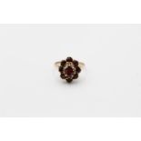 Vintage 9ct Gold garnet cluster ring 3.3g Size R