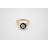 9ct gold diamond & sapphire cluster ring 3.3g Size N