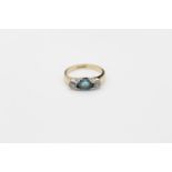 vintage 9ct gold blue & clear gemstone ring 2.3g Size M