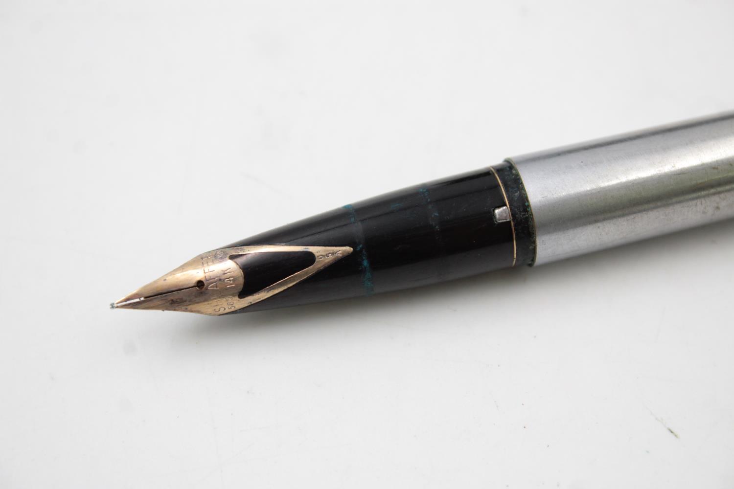 Vintage SHEAFFER Imperial Brushed Steel FOUNTAIN PEN w/ 14ct Gold Nib WRITING - Image 4 of 8