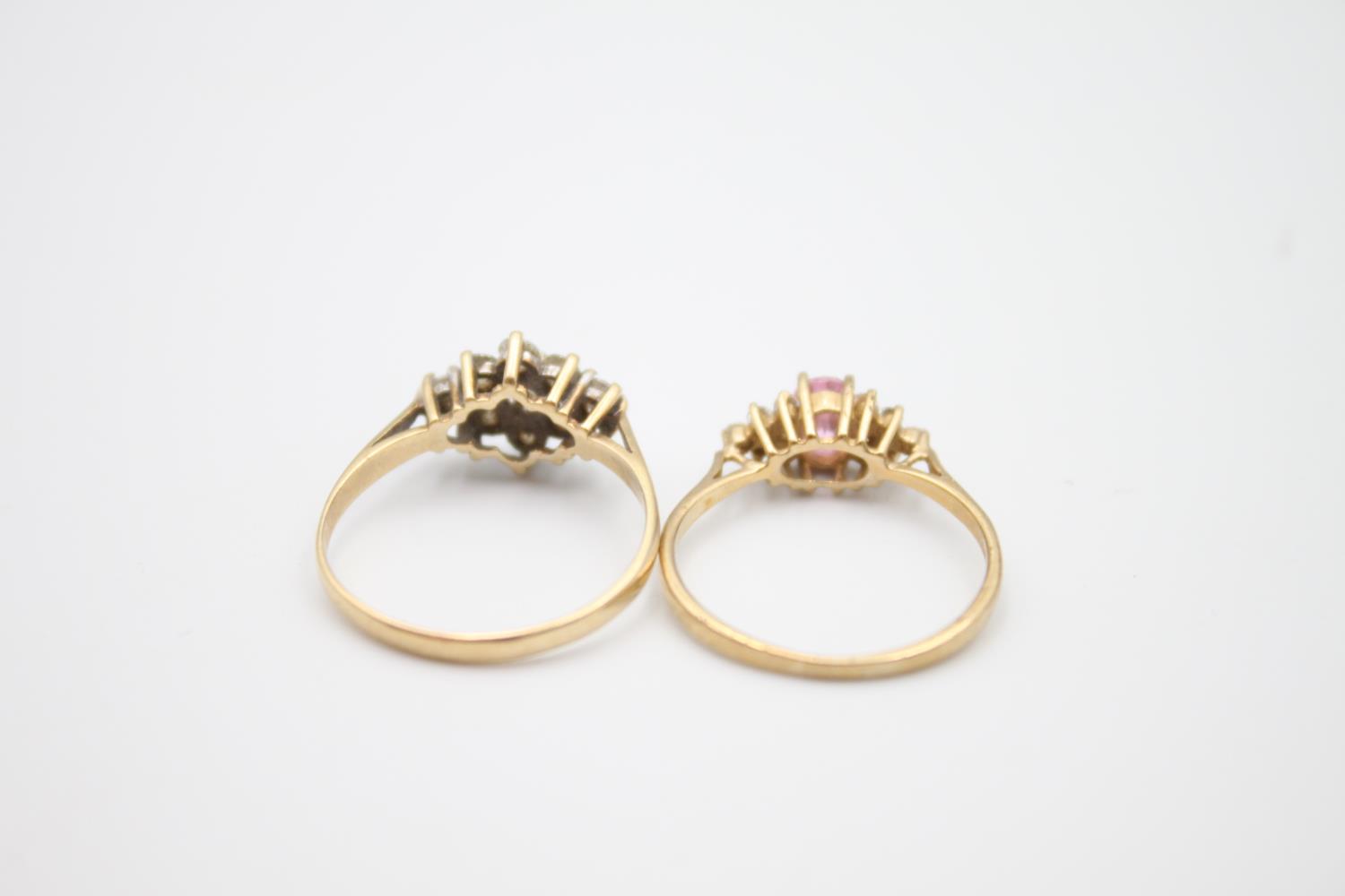 2 x 9ct gold gemstone rings inc cluster 3.5g Size P on the left and size O on the right - Image 5 of 5