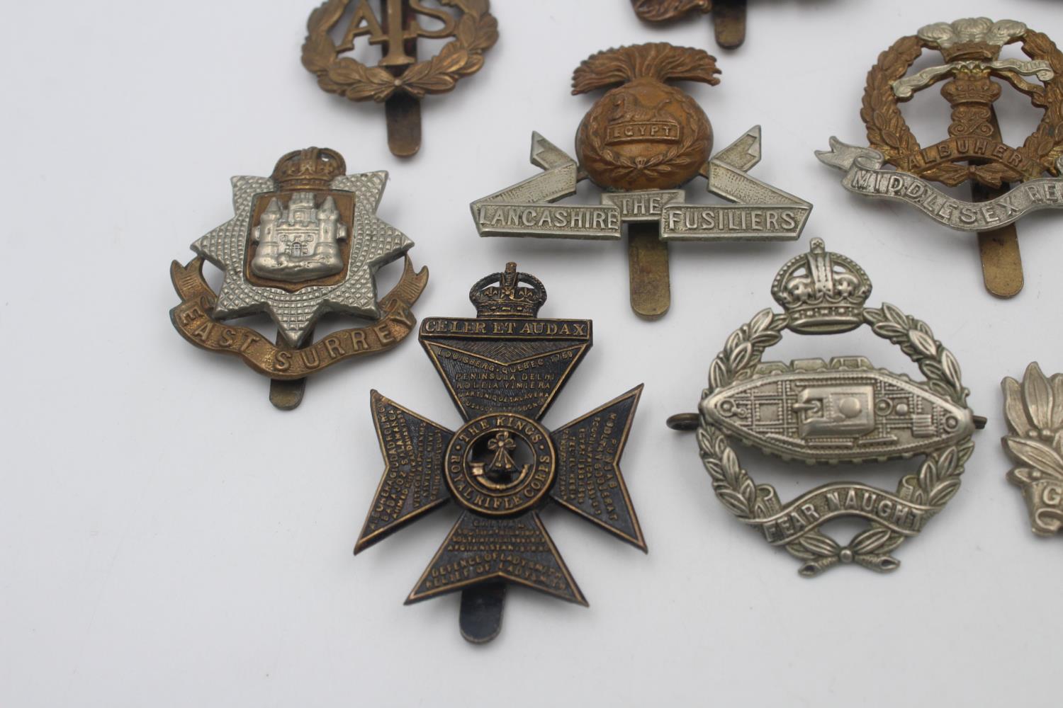 15 x Assorted Vintage MILITARY Cap Badges Inc Tank Regiment, Canadian, Welch Etc - Image 2 of 9