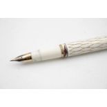 Vintage SHEAFFER Lady Sheaffer Cream FOUNTAIN PEN w/ Gold Plate Nib WRITING