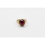 9ct Gold cabochon garnet ring 4.6g Size P