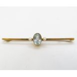 Aquamarine and 15ct gold brooch 1.9g