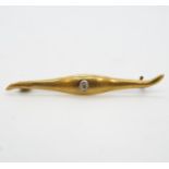 9ct gold and diamond brooch 3.1g