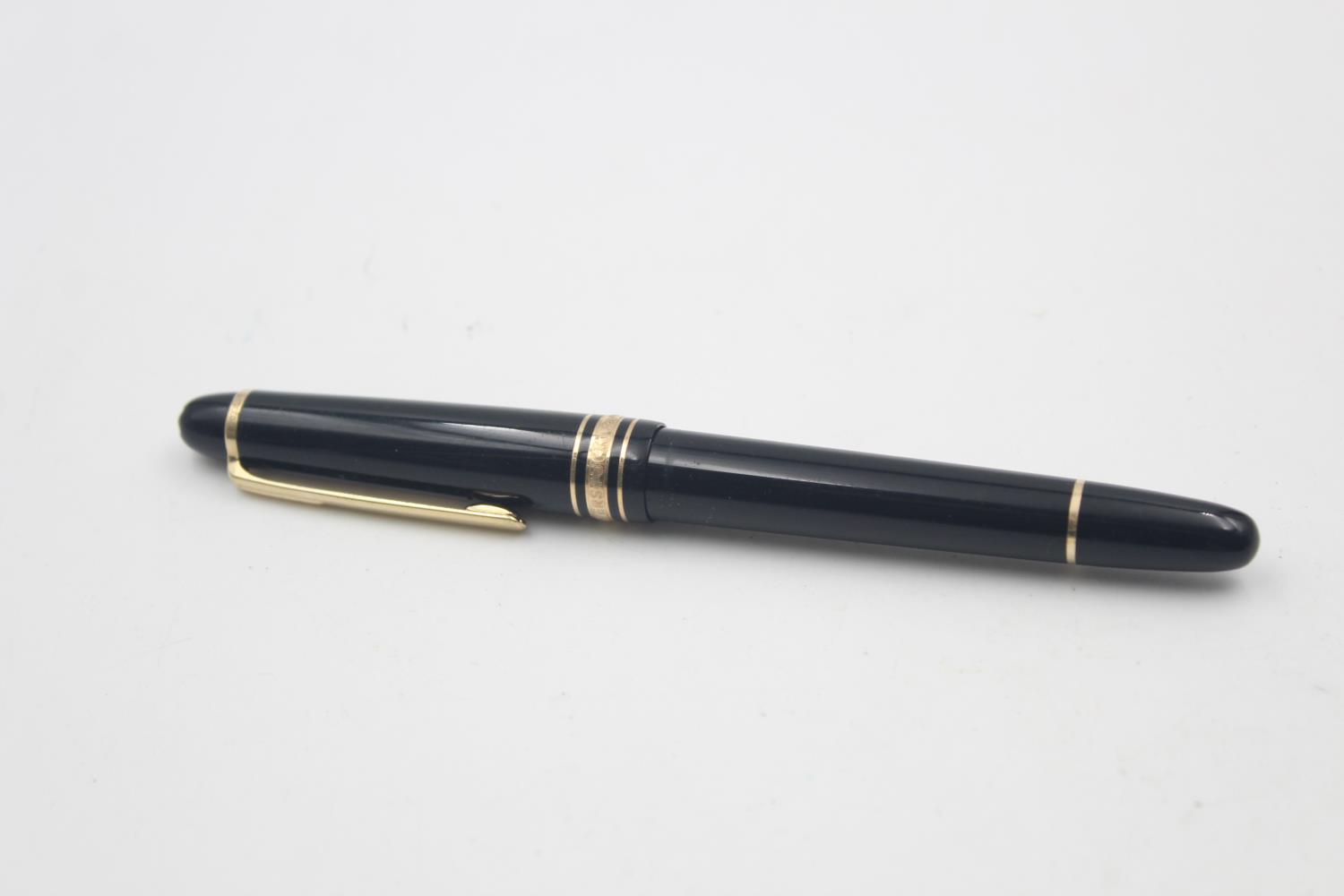 MONTBLANC Meisterstuck Black FOUNTAIN PEN w/ 14ct White Gold Nib WRITING - Image 5 of 5