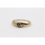 True vintage 9ct Gold sapphire & gemstone ring size K 1.5g