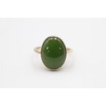 9ct gold nephrite ring size O 3.6g