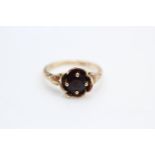 9ct gold vintage garnet floral design ring size M