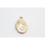 9ct Gold multi frame diamond detail locket pendant