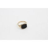 9ct Gold Vintage Onyx Signet Ring (2.6g) Size S