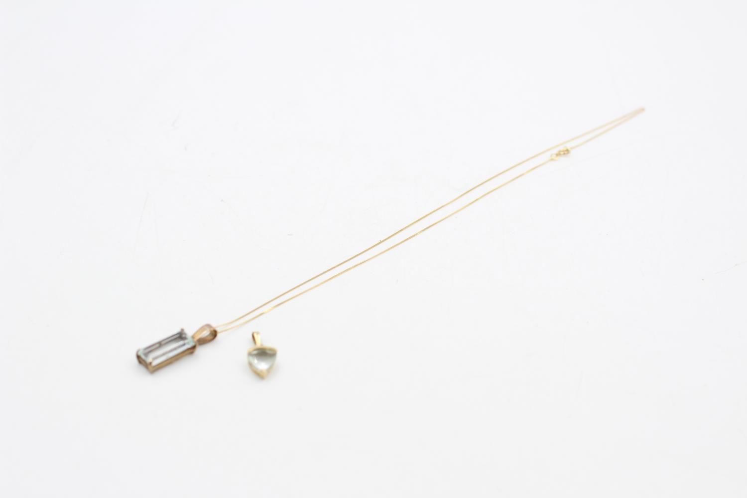 2 X 9ct Gold Vintage Aquamarine Pendants Necklace (3.1g)