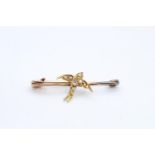 18ct Gold Antique Seed Pearl Swallow Brooch (1.3g)