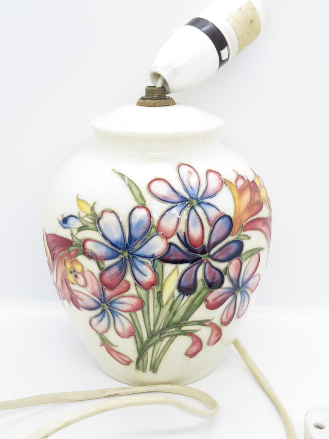 Early Moorcroft lamp with large crack from base up - Image 2 of 4