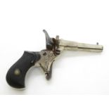 Small muff pistol