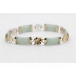 9ct gold jadeite panel bracelet (10.6g)