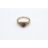9ct gold vintage ruby & diamond halo dress ring (3.3g) Size L