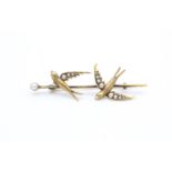 18ct gold antique seed pearl twin swallows bar brooch - as seen (5.7g)