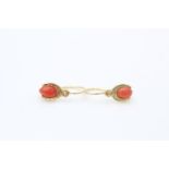 8ct gold vintage coral lucky horseshoe earrings (0.8g)