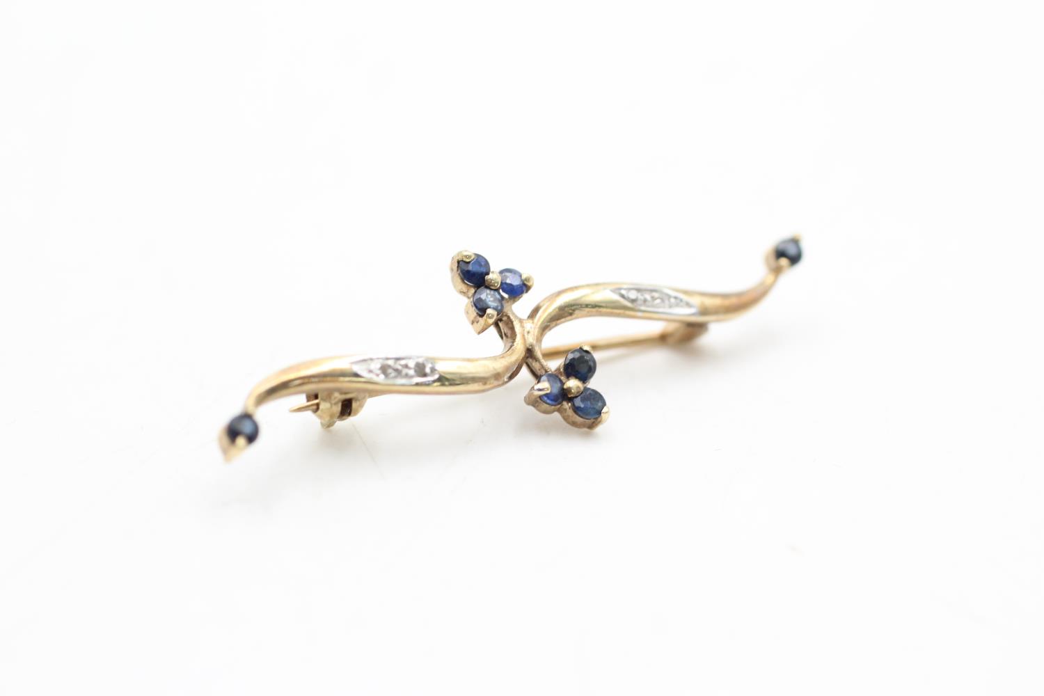 9ct gold diamond & sapphire floral design brooch (2.2g) - Image 7 of 7