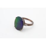 9ct gold ammolite doublet cocktail ring with diamond accents (3.8g) Size O
